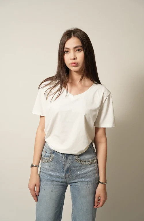 V casual tee